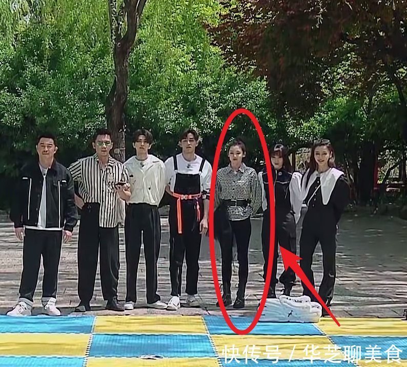 苗苗首次上跑男9,和郑恺全程秀恩爱,产后身材却成全场焦点