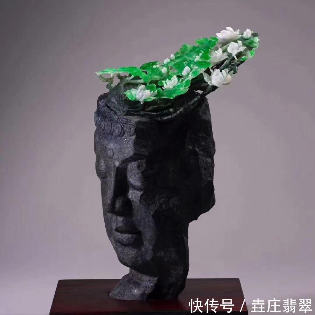 翡翠原石切开又脏又嫩,一番神操作后,竟价值6位数!