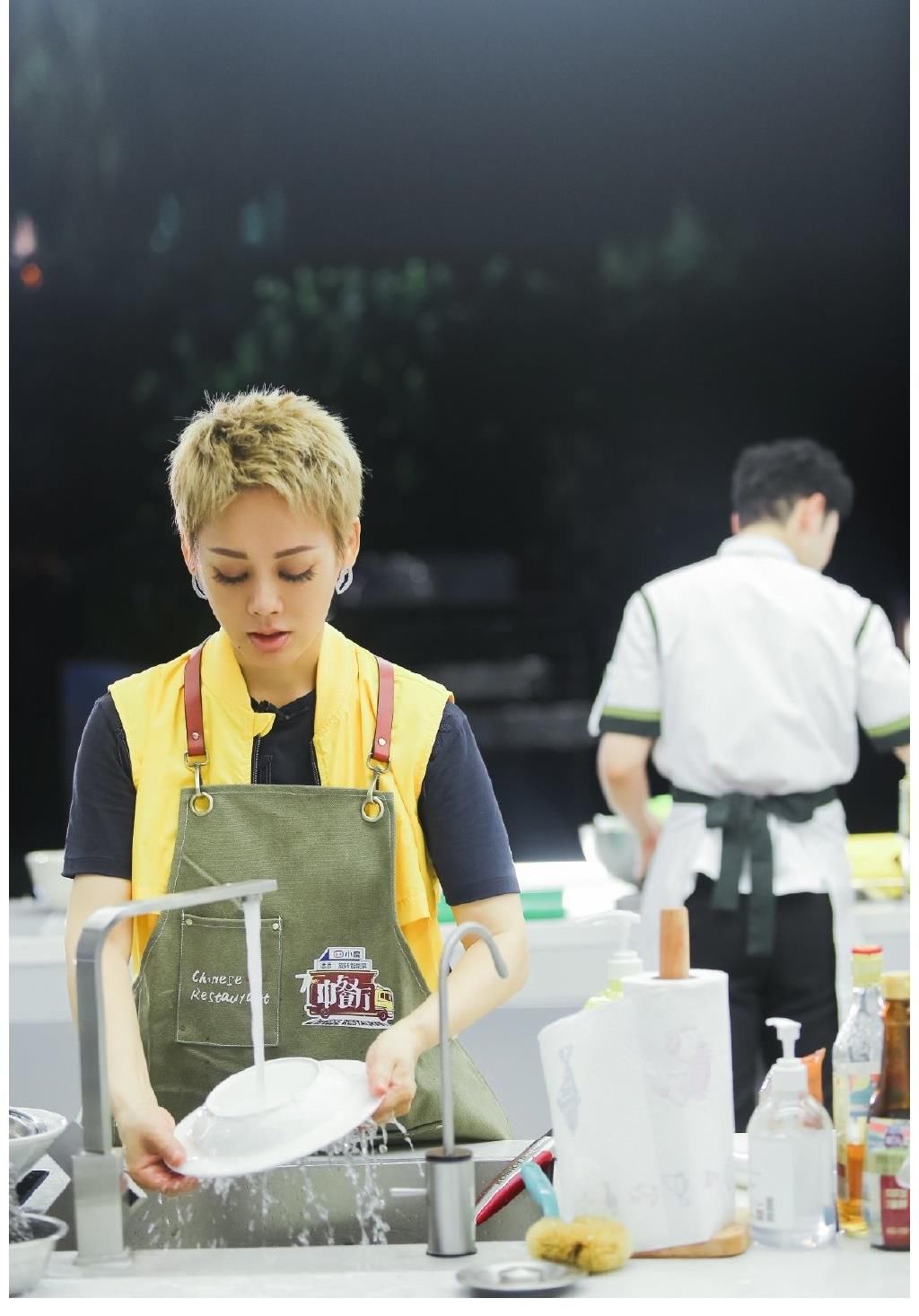 劇本|無沖突，不《中餐廳》，寧靜黃曉明強行“沖突”，真的好嗎