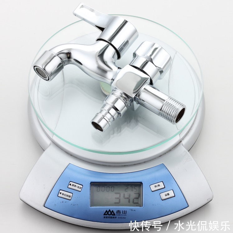 排水管|太多人把洗衣机排水管插地漏,笨死!瞧老外的做法,真的涨见识了