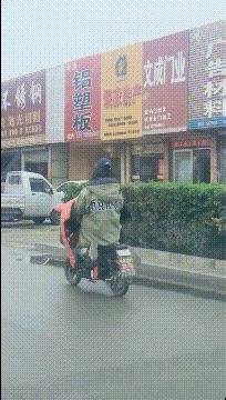 |搞笑GIF趣图:别动,我自己知道怎么动做出来好吃