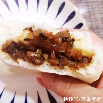 胆固醇|#巨下饭的家常菜#香辣茄子大包子