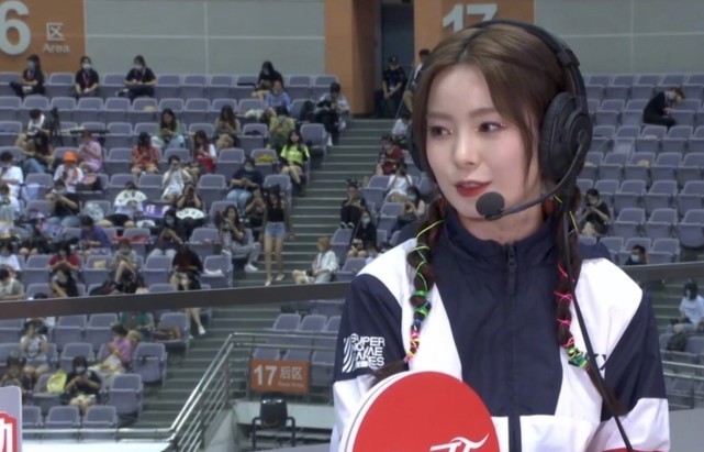 杨超越初三辍学,周震南高中在读,这些偶像的学历让人意外