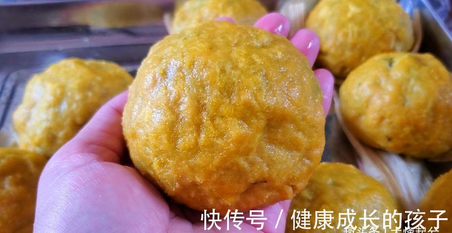 玉米面菜团子好吃有诀窍,不烫面不和面,薄皮大馅,真好吃