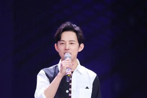 天天向上|《快樂大本營》被傳無限期停播，何炅也要辭職？正主發聲回應