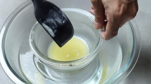 3个鸡蛋1碗面粉，教你做蕾丝蛋卷，咬一口直掉渣，平底锅就能做