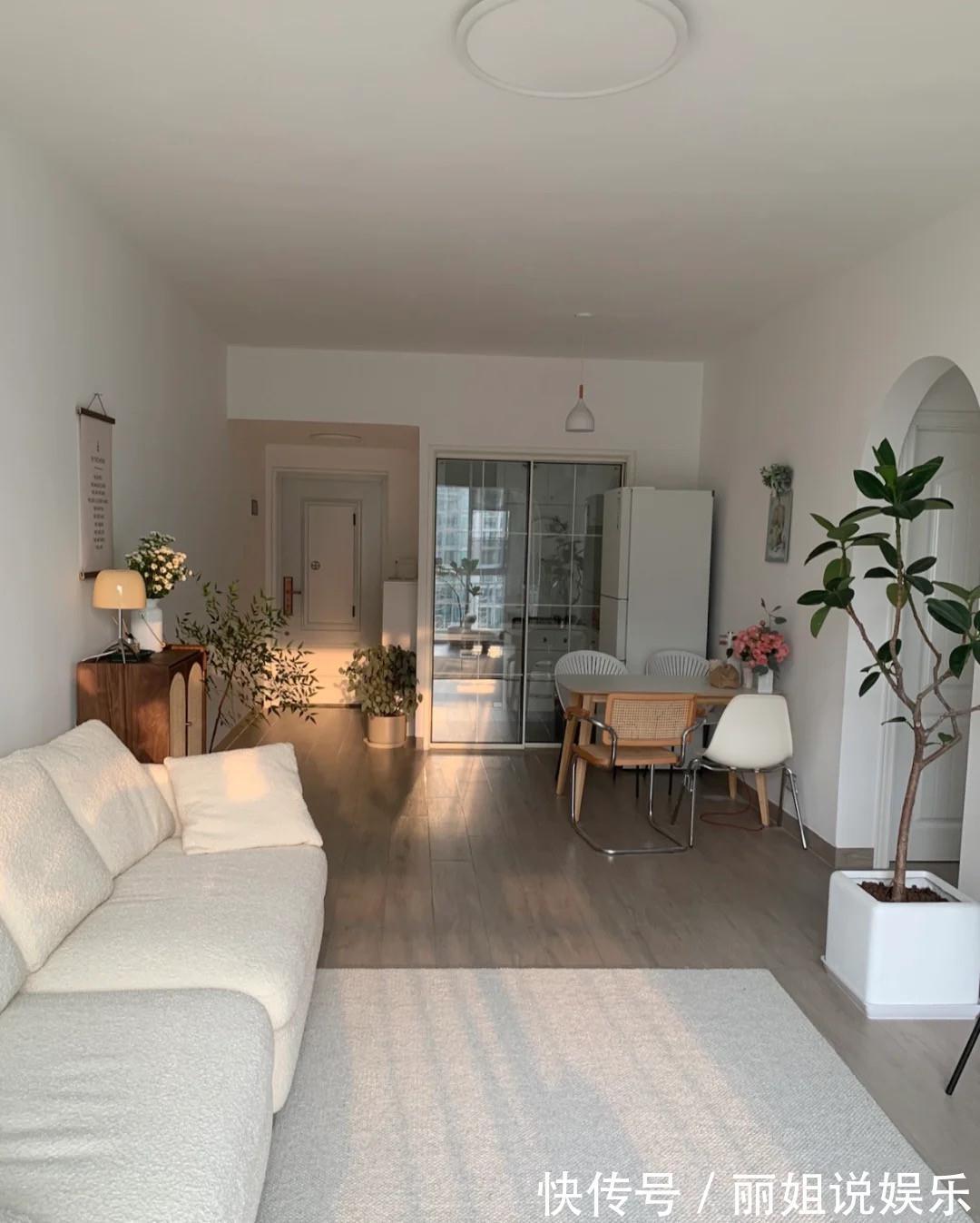 客厅式|房屋装修,为什么不听父母劝坚持“6不装”?答案:住着舒服