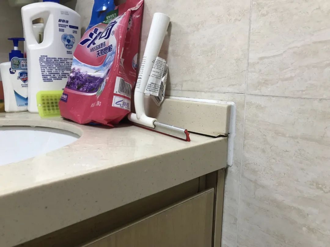 浴缸|有哪些好看不好用的设计？第一个看着就来气