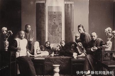 中国|晚清鸦片对中国人的迫害：公子哥沉迷鸦片不可自拔，女人萎靡不振