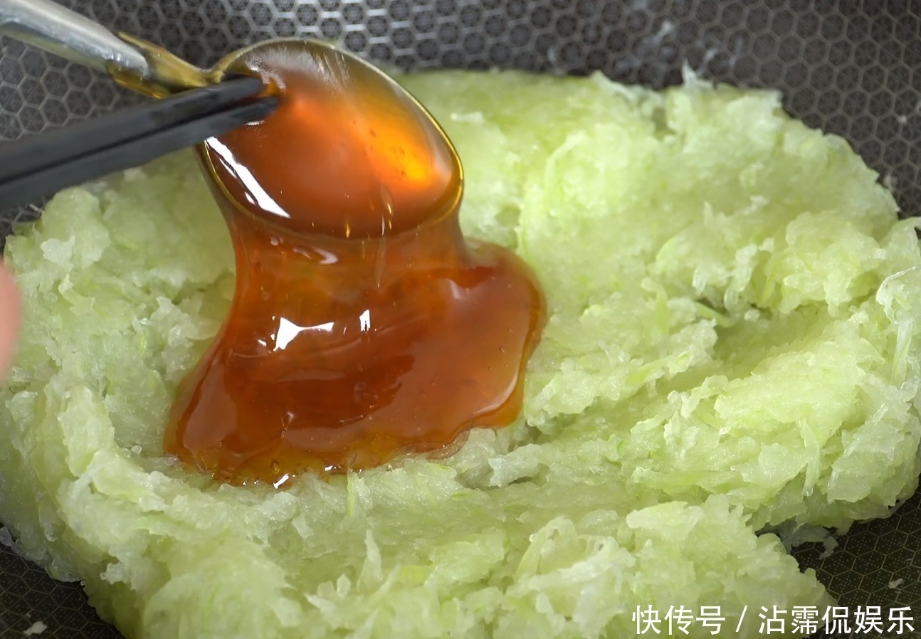 冬蓉|这才是冬瓜最好吃做法，不炒菜不炖汤，晶莹剔透，筋道好吃有嚼劲