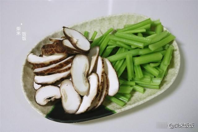 适合晚餐吃的一道菜，营养低脂味道好，做法简单，好吃不长胖