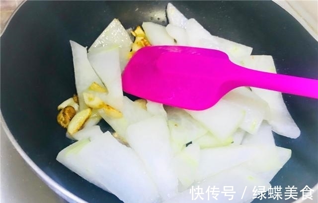 孩子|冬瓜如此烧,孩子天天点名要吃,几分钟搞定,营养又好吃