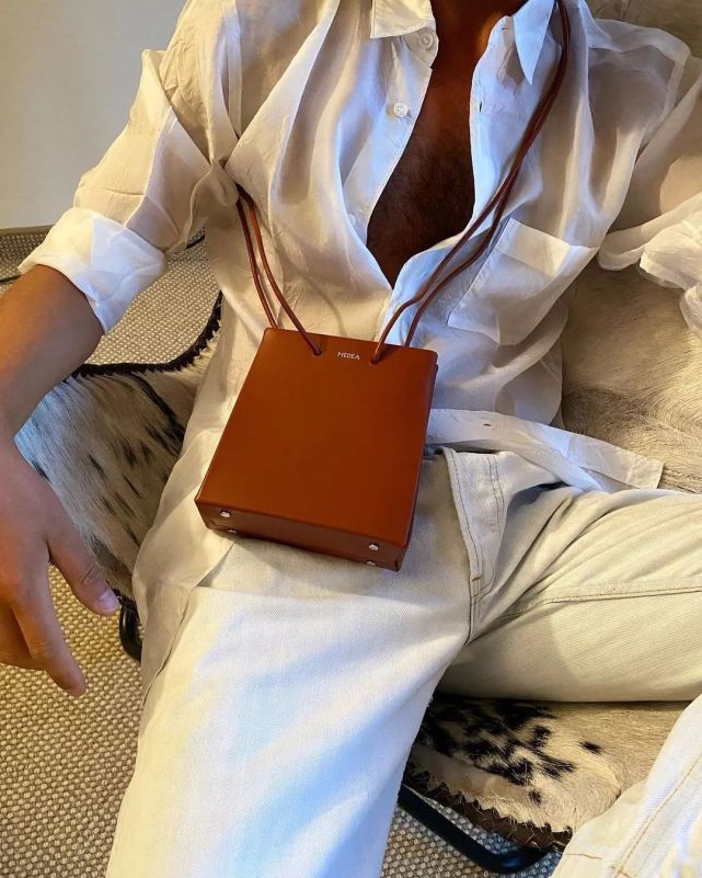 fendi|不会吧？原来最火的包包是「购物袋」