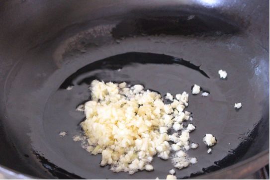 这是一道鲜美的下饭菜，营养丰富，鲜美又不油腻