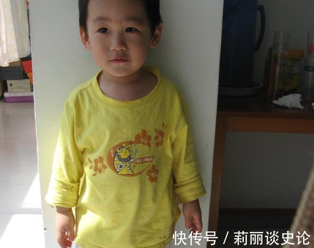 一语点破|女儿被社区孩子孤立,婆婆一语点破:有钱的,没钱的都不敢和他玩