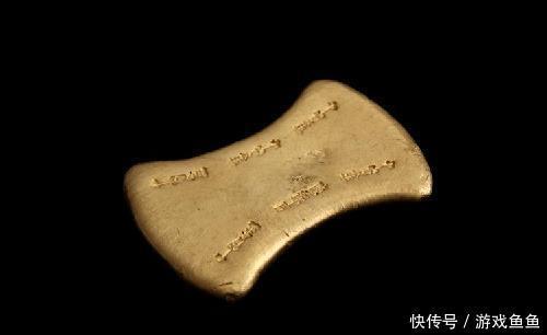 小伙干农活时意外捡到箱黄金,重68斤,主动上交后获奖一辆拖拉机