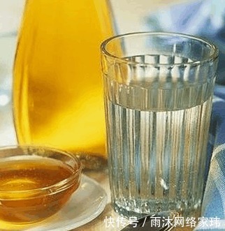 皮肤|皮肤怎么补水每天一碗汤喝出女人好气色