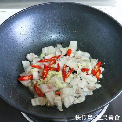 小米辣|#巨下饭的家常菜# 中国最贵的辣椒，做小炒肉真香