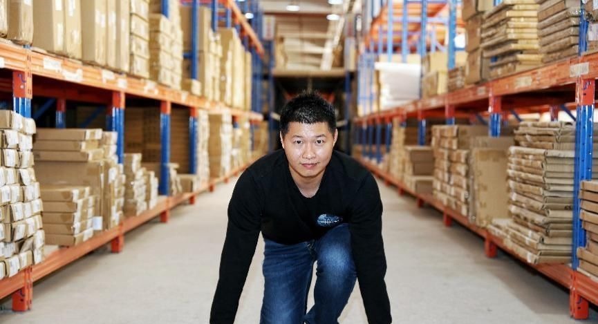 南康|他从破烂的家具小作坊做起，如今收入过亿，就是抓住了一个小机会