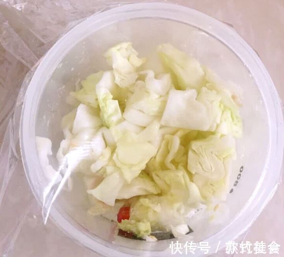 圆白菜|此菜是大鱼大肉的“死对头”,清脂刮油又补钙,越吃越舒服