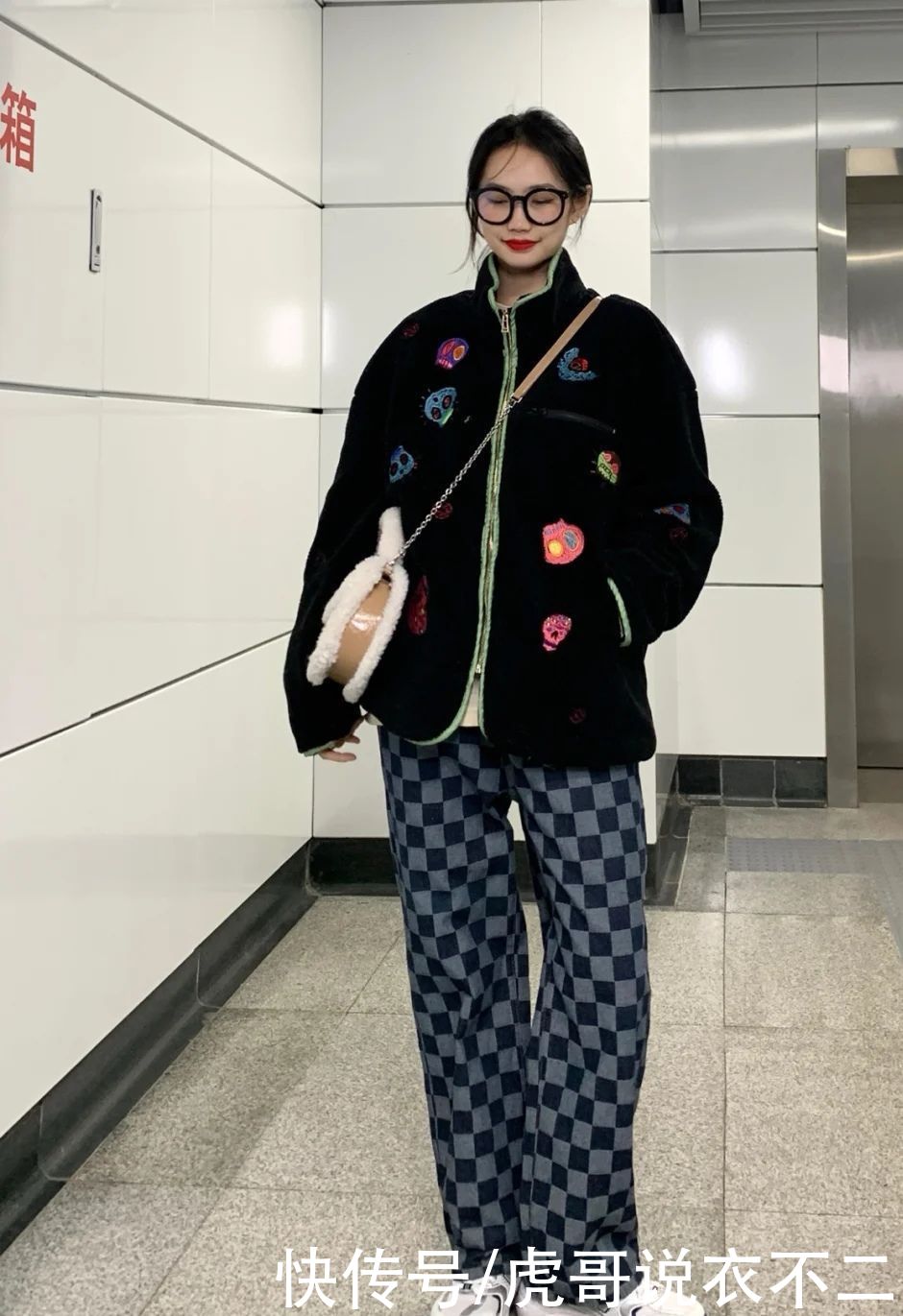 谁说格子“老土”？格子裤的时尚穿法了解一下