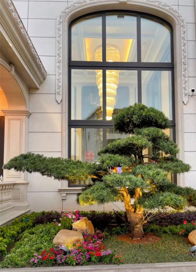 奢侈|林丹7000万别墅曝光!内部装修如宫殿,与女粉丝合影,动作绅士