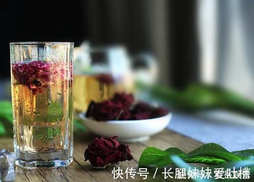 肝脏|“肝毒”太深,“脸上”有3种表现,排除肝毒,按一穴、吃三蔬