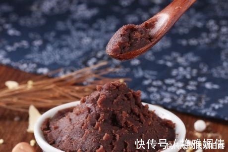 煮红豆有窍门，不加碱面也不用高压锅，15分钟红豆就能沙沙糯糯