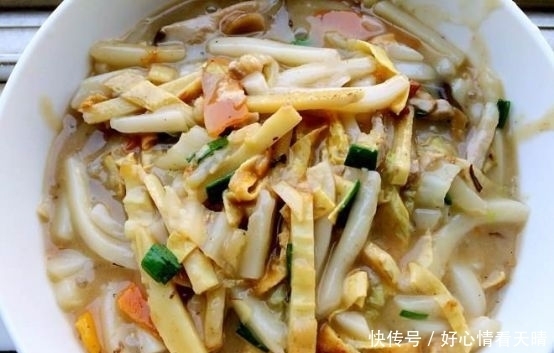 粉丝|美食推荐:包菜粉丝、雪梨银耳莲子羹、凉拌青笋、冬笋炒年糕做法