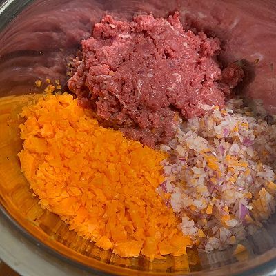 橄榄油|自制爆汁牛肉饼