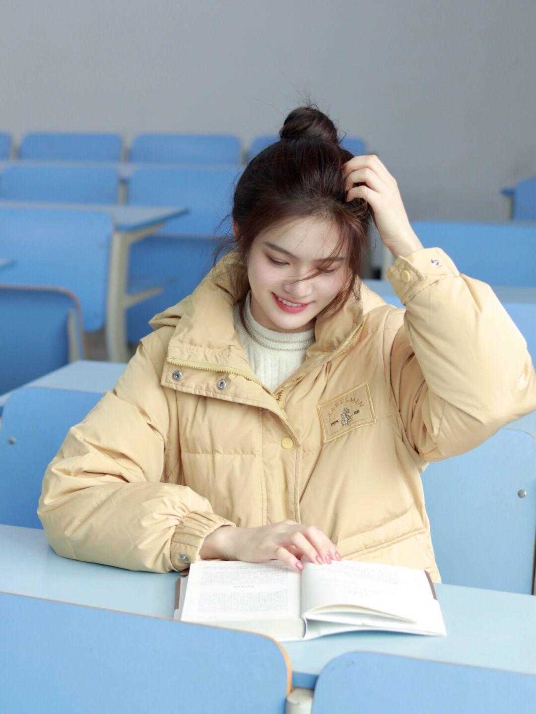 羽绒服 韩系风的羽绒服搭配,让你的气质更出众,保暖且显瘦