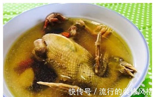 鸡汤|它个头小,脂肪含量才0.3,比鸡汤养人,补充能量,秋天常吃
