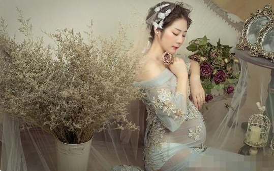 肚皮|90后孕妈朋友圈晒“孕妇照”,评论不堪入目,露肚皮就不检点?