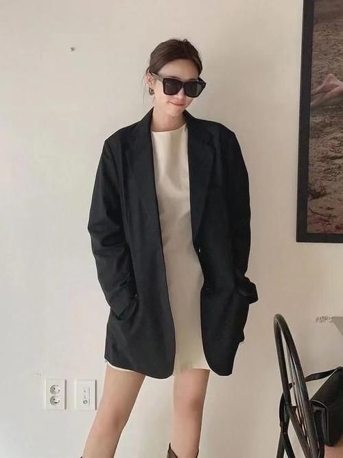 早春外套不用买太多，有这“3件”就够了，时髦百搭又高级