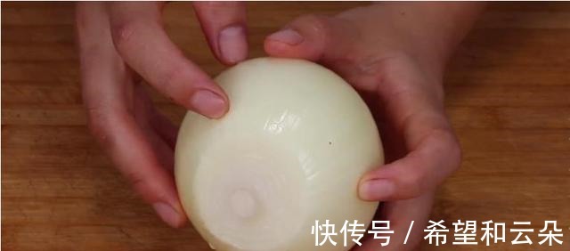 今天才知道，白洋葱和紫洋葱的区别，挑选也有窍门，不要再乱买了！