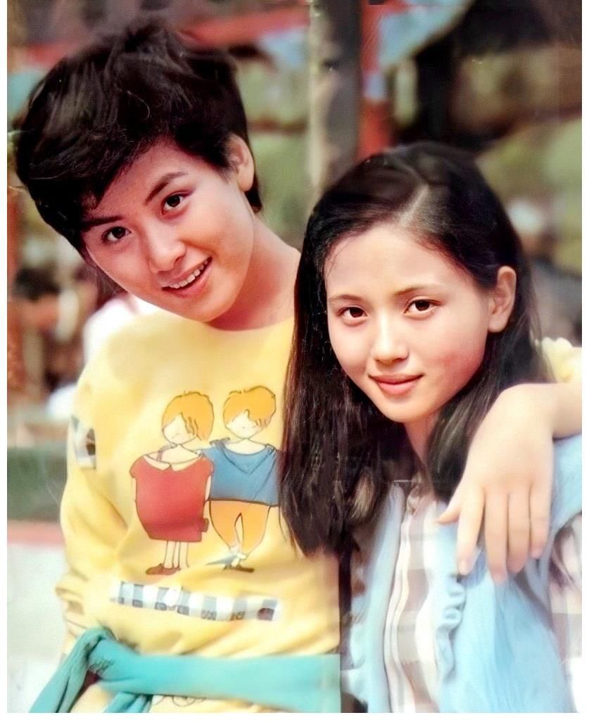 饰演者#记得影版《红楼梦》“贾宝玉”夏菁吗?曾因病息影,如今新照曝光