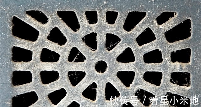 生活中需注意的邪门事，马路上的井盖不要踩，不是迷信，别忽视