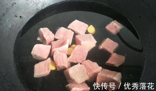 牛肉|土豆和牛肉搭配,这样做鲜美入味,牛肉软烂,大人孩子都很爱吃!