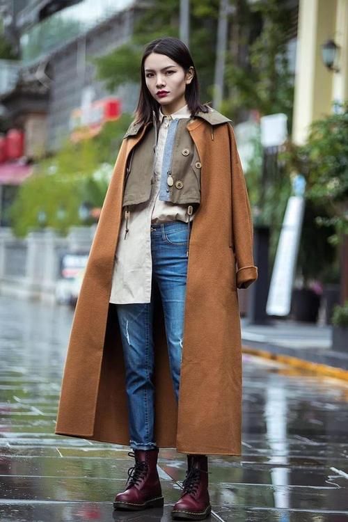 短靴|棕色大衣搭配靴子,时髦显气质,照穿就美!