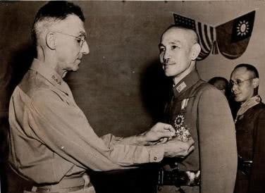 保护|宋美龄逼宫,蒋介石会如何应对?为了保护蒋经国他是煞费苦心