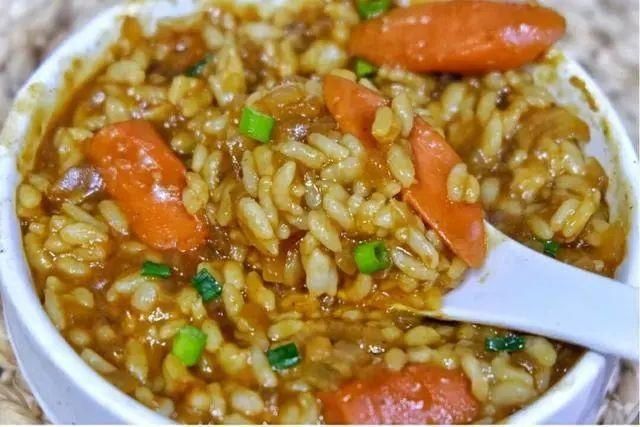 舔盘|剩米饭不要再做炒饭了,教你做更好吃的烩饭,好吃到舔盘