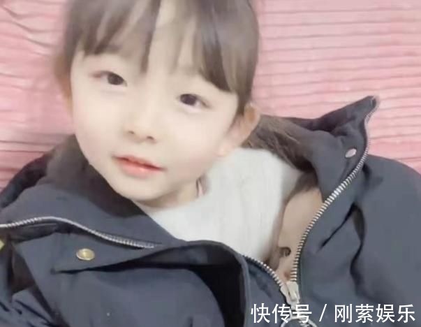 姐姐|弟弟“伺候”刚洗完澡的姐姐火了,网友:让姐姐收拾得明明白白的