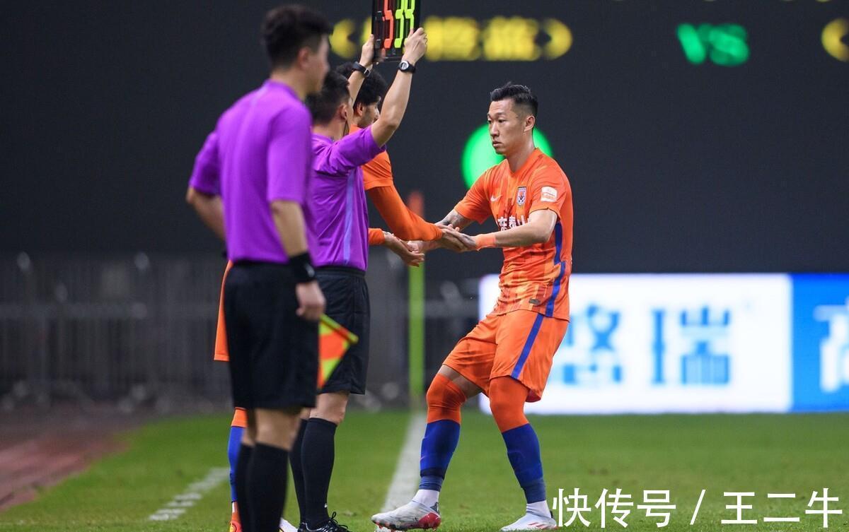 泰山隊(duì)|2比1，7連勝！泰山隊(duì)爆發(fā)，郝偉神換人，29歲國(guó)腳“打臉”李鐵