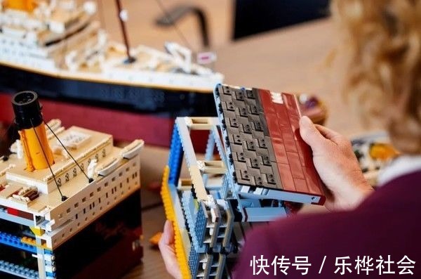 乐高积木|史上最长套装!乐高正式发布10294泰坦尼克号!9090颗粒售价5499元!