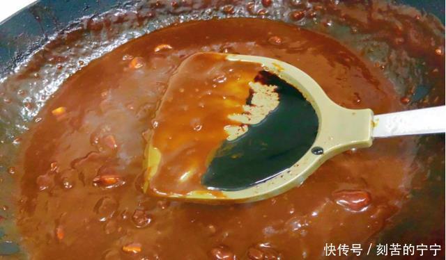 分享老北京炸酱面最正宗的做法,不出门就能吃到北京美食,太美味