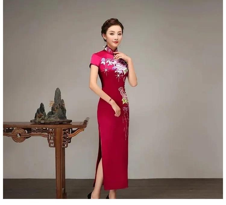 形神|如果有人问你旗袍美在哪里，你可以这样告诉她，像形神不及艺术美