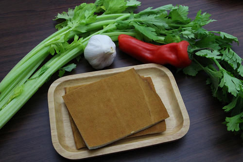 春天，多给孩子吃这菜，简单炒一炒，营养极高，孩子超爱吃