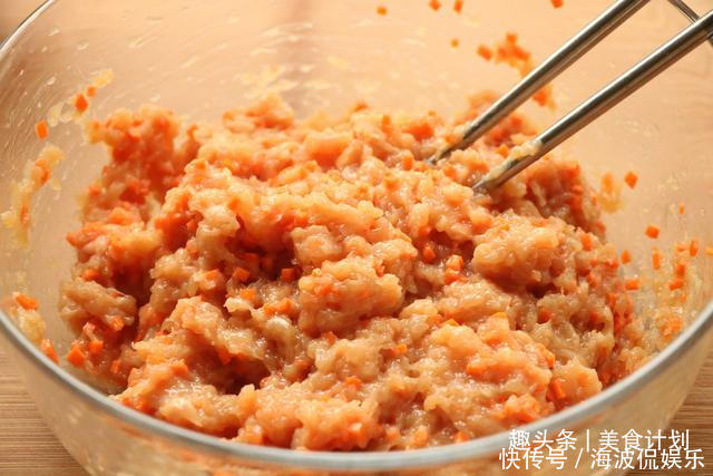 鸡胸肉|高蛋白低热量的鸡胸肉丸,做一次够吃7天,减肥期间吃最好了