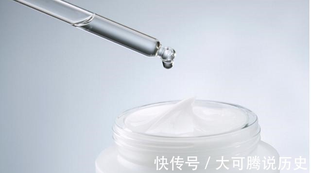 护肤品 谈“成分”色变!护肤品中的防腐剂、酒精、香精,到底有多可怕!