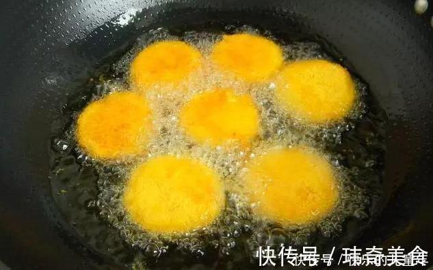 南瓜|做南瓜饼，不要只加糯米粉，教你好方法，南瓜饼好吃翻倍，特香软